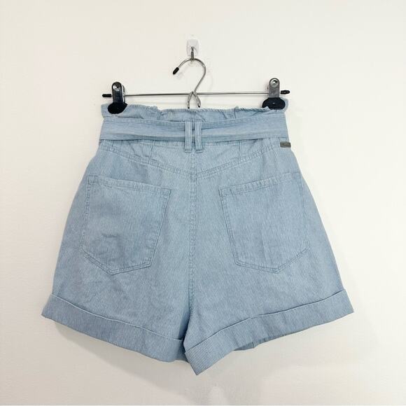Kancan Dove Ultra High Rise Paperbag Shorts Size medium - Picture 3 of 8